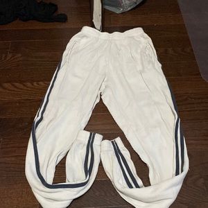 WHITE WITH BLUE STRIPPED WAFFLE SWEAT PANTS